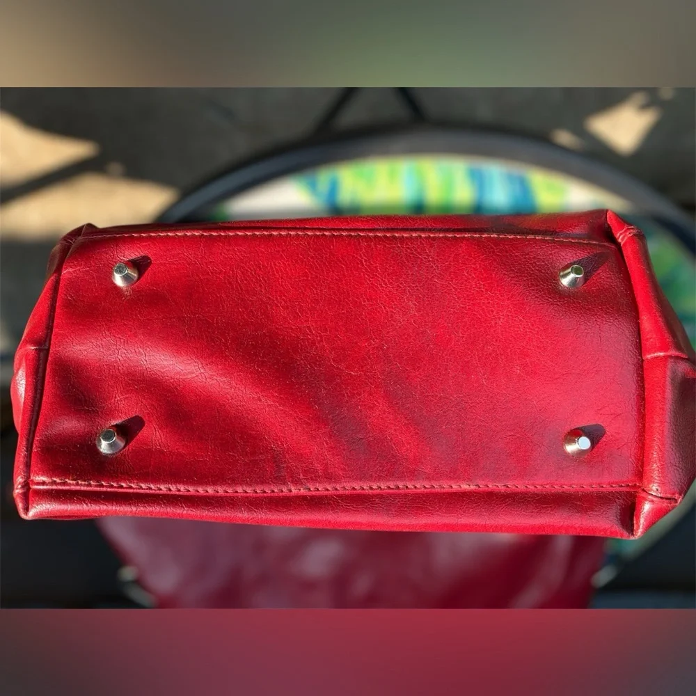 Braciano Red Faux Leather Handbag - Picture 5 of 5